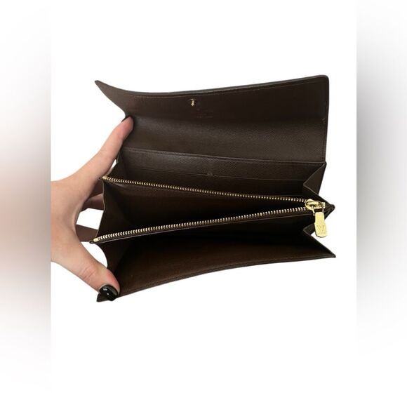 LOUIS VUITTON Damier Ebene Sarah Wallet - Picture 10 of 16